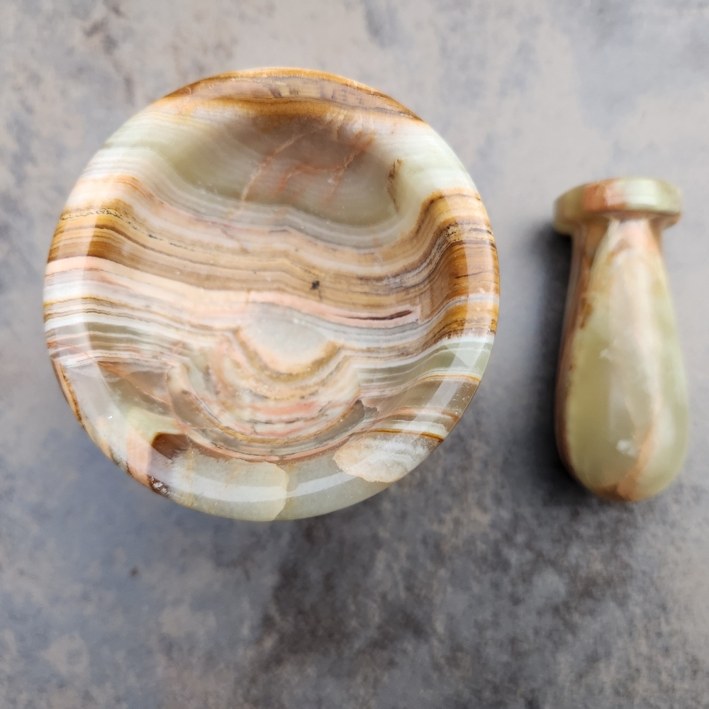 Green Onyx Mortar And Pestle 3.25" Tall - Picture 4 of 16